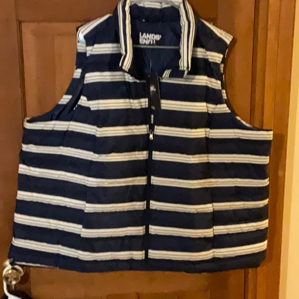 New navy and white stripe Lands End vest size 3x